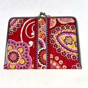 NWT Vera Bradley Hugs N Kisses Photo Holder Raspberry Fizz Pink Paisley